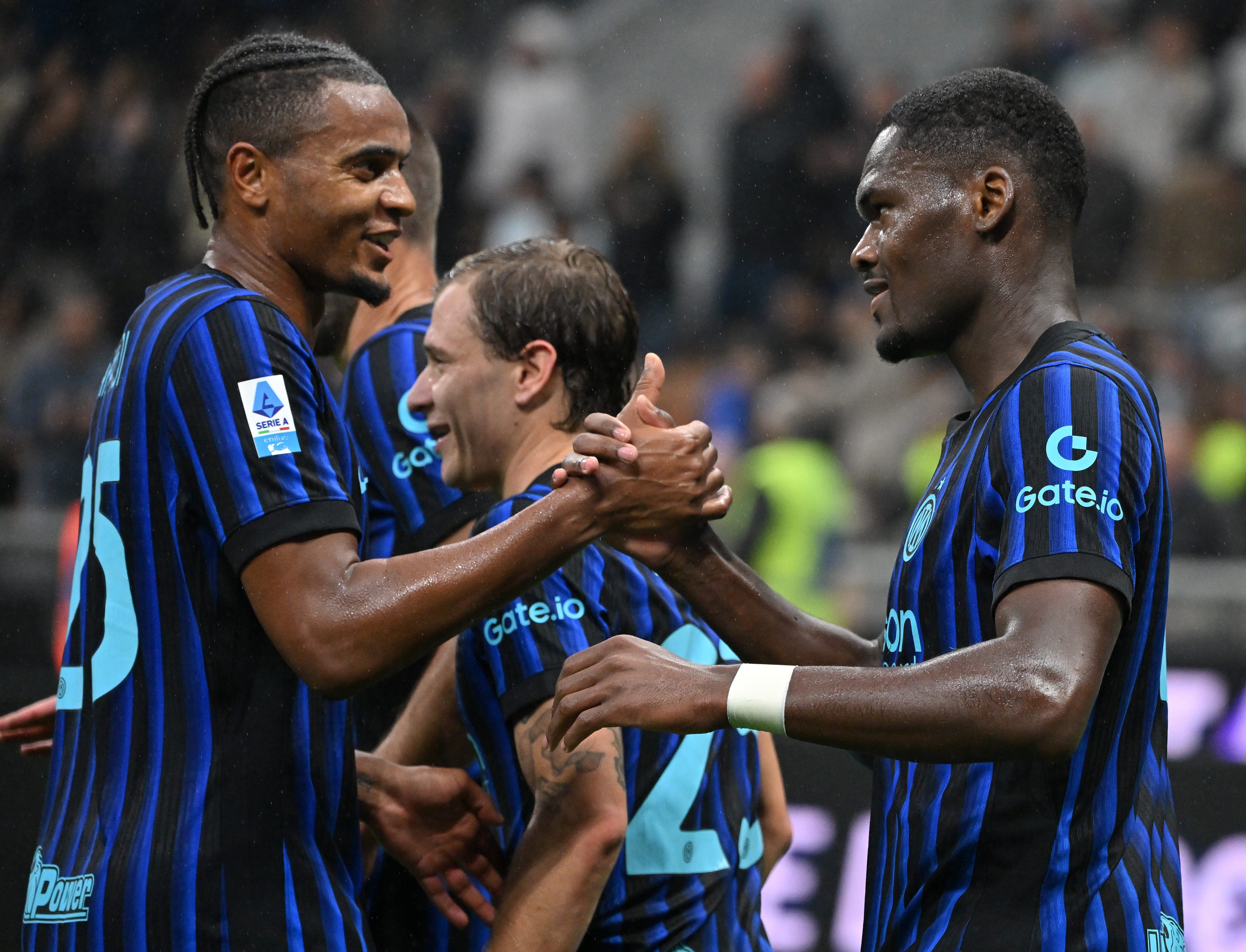 包含赛后国际米兰调整名单以备意大利杯葡萄牙体育冲刺阶段更衣室发声，连对手都承认：今晚本菲卡备战足总杯的词条