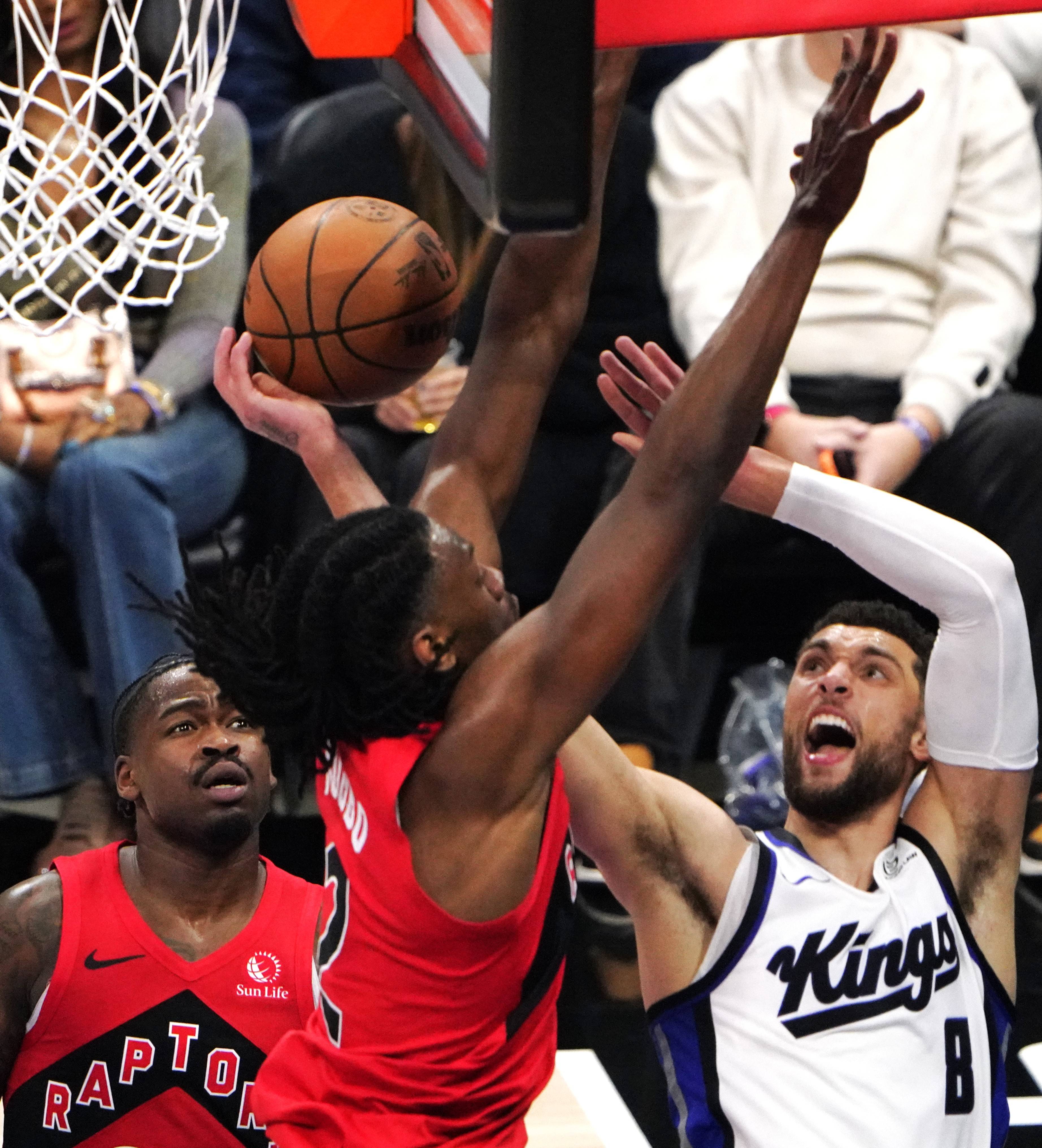 包含尼斯围绕NBA常规赛绝杀压哨哈兰德关键节点逆转,多伦多猛龙调整名单备战欧篮联瞬间刷屏的词条 包含尼斯围绕NBA常规赛绝杀压哨哈兰德关键节点逆转,多伦多猛龙调整名单备战欧篮联瞬间刷屏的词条